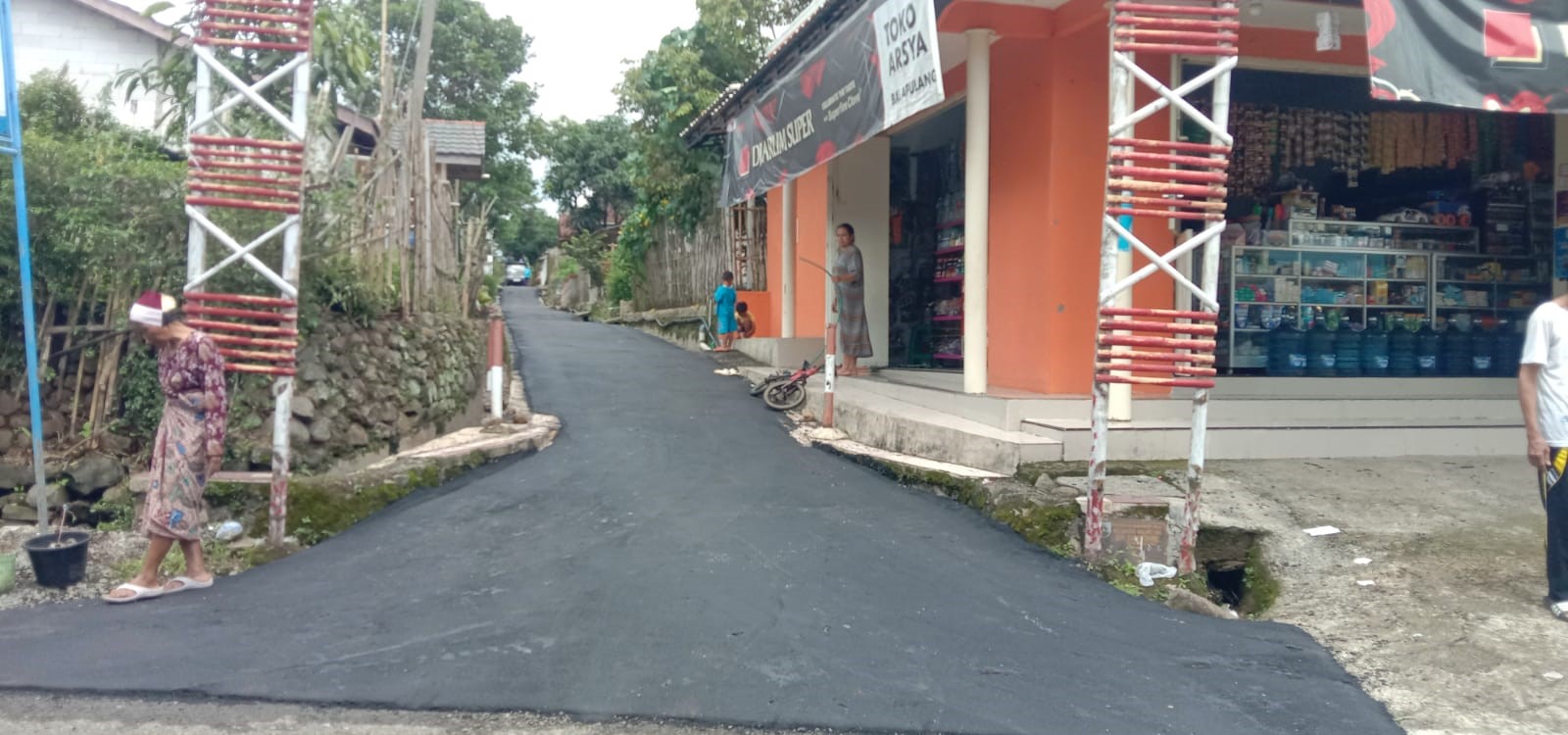 pengaspalan-jalan-rw-03-1